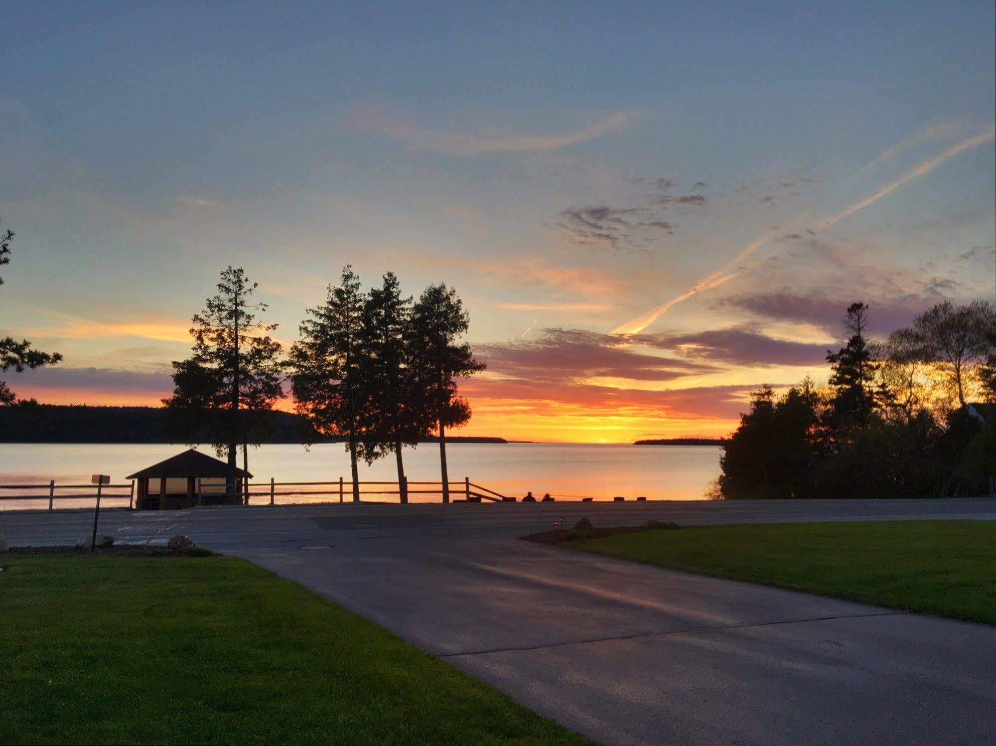 Pine Grove Resort エフライム エクステリア 写真